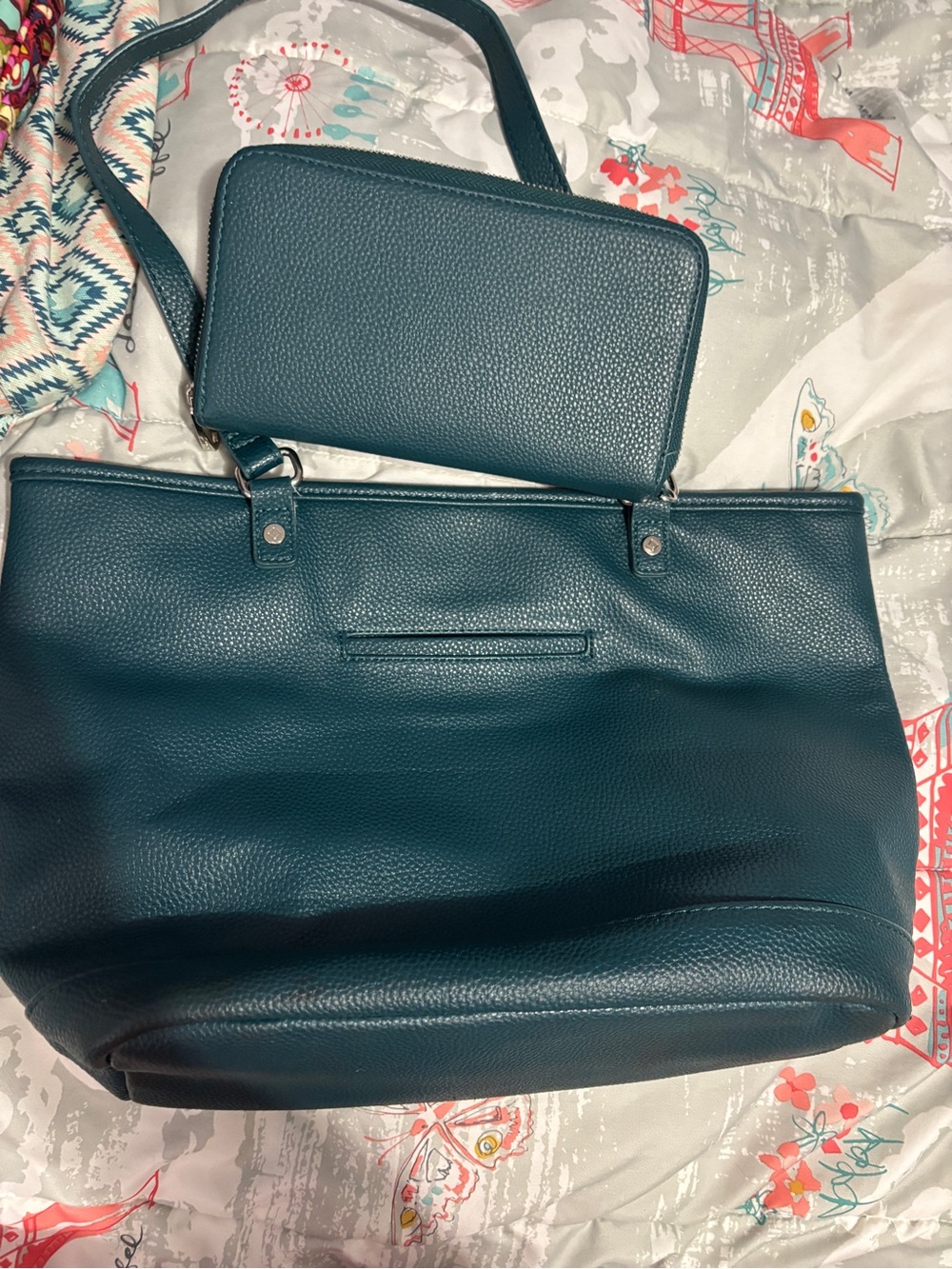 thirty-one Teal Pebbled Tote with Matching Wallet
